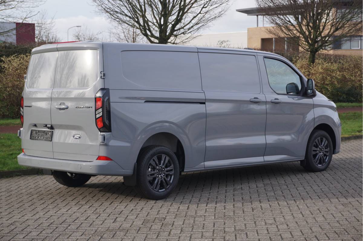 Ford Transit Custom Ford Transit Custom 300L 170PK Limited AUT BPM VRIJ!! Navi, Cam, Adap. Cruise, 17″ LM, LED!! NR. 460