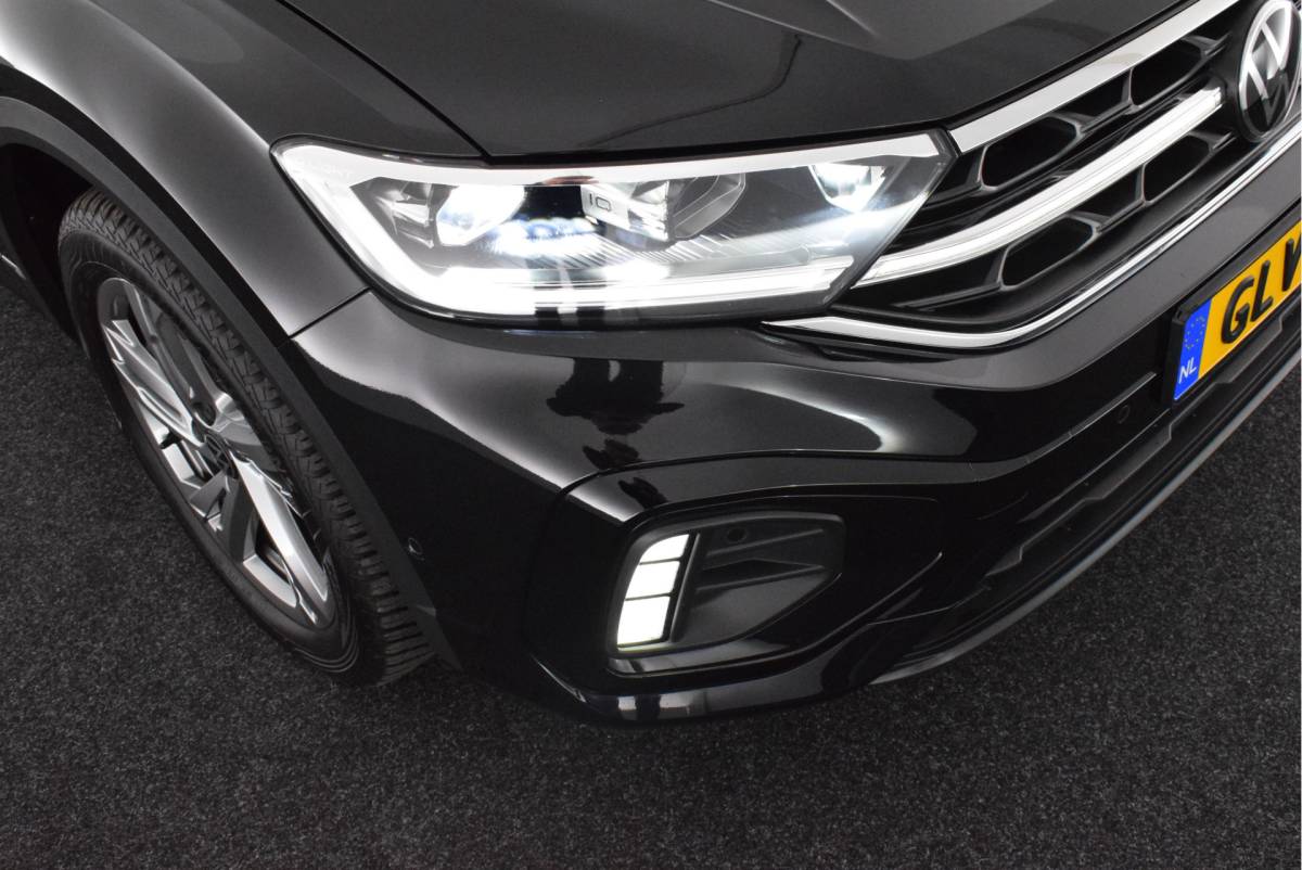 Volkswagen T-Roc Volkswagen T-Roc 1.5 TSI 150pk DSG R-Line Business+ Trekhaak Camera Stoelverwarming Keyless Navigatie