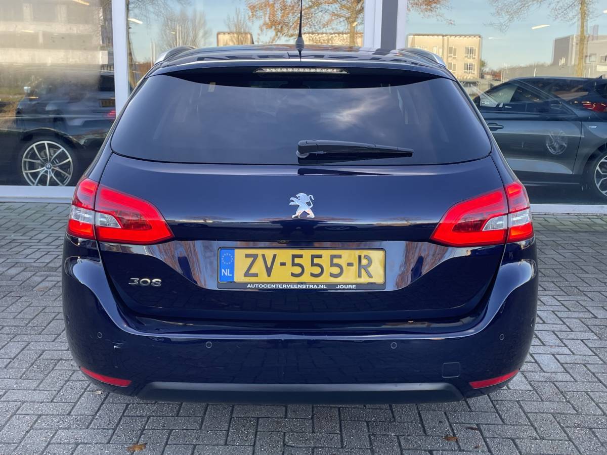 Peugeot 308 Peugeot 308 SW 1.2 PureTech Blue Lease Premium 50% deal 5.475,- ACTIE Leder / Pano / Keyless / Navi / Clima / Cruise