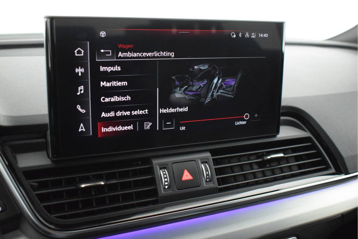 Audi Q5 Audi Q5 50 TFSI e 299pk 2x S-Line Trekhaak Camera Stoelverwarming Matrix Led Virtual Cockpit Panoramadak Navigatie