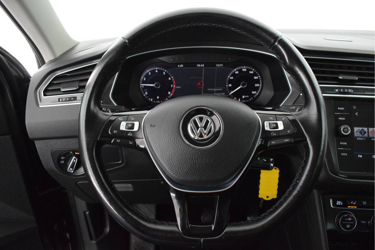 Volkswagen Tiguan Volkswagen Tiguan 1.4 TSI 150pk DSG ACT Highline Trekhaak 360Camera Leder Led Panoramadak Virtual Cockpit Navigatie