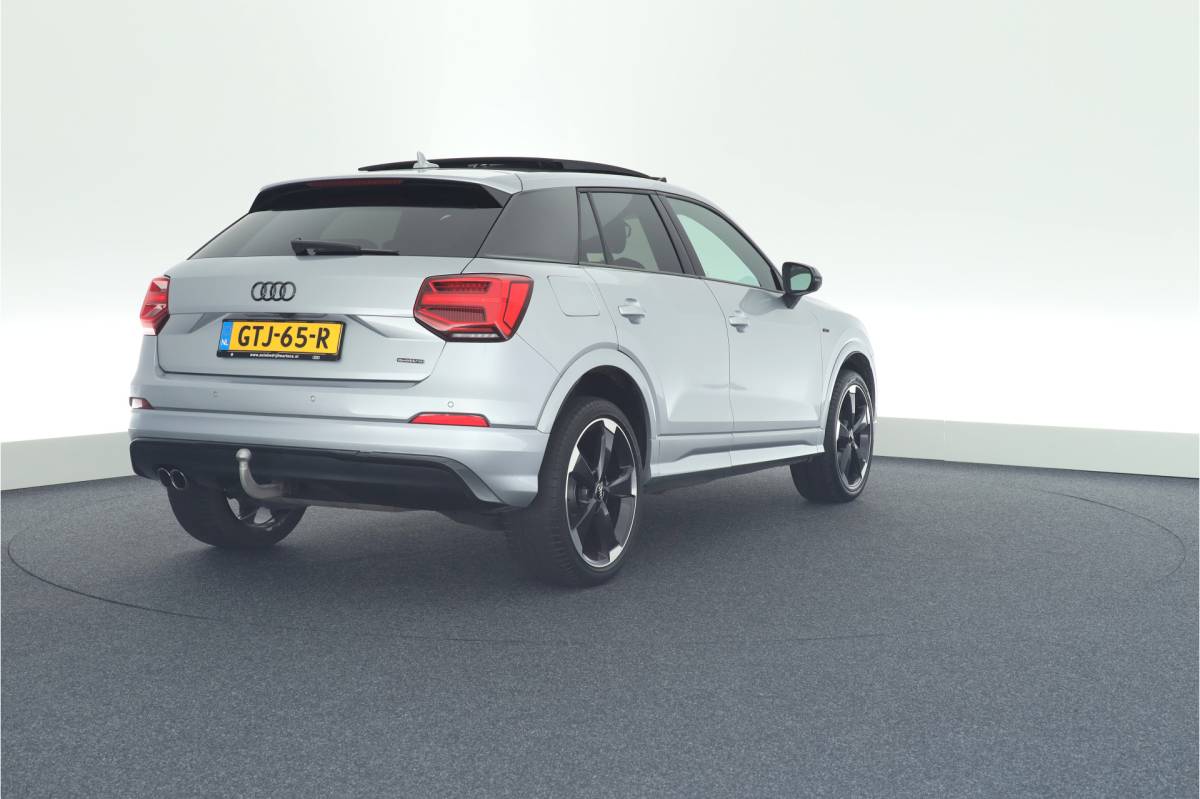 Audi Q2 Audi Q2 2.0 TFSI 190pk S-Tronic quattro Sport Edition #1 Trekhaak Camera B&O Keyless Led Virtual Cockpit Panoramadak Navigatie