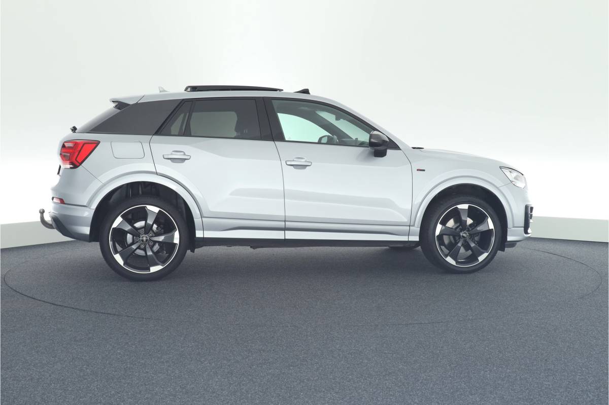 Audi Q2 Audi Q2 2.0 TFSI 190pk S-Tronic quattro Sport Edition #1 Trekhaak Camera B&O Keyless Led Virtual Cockpit Panoramadak Navigatie