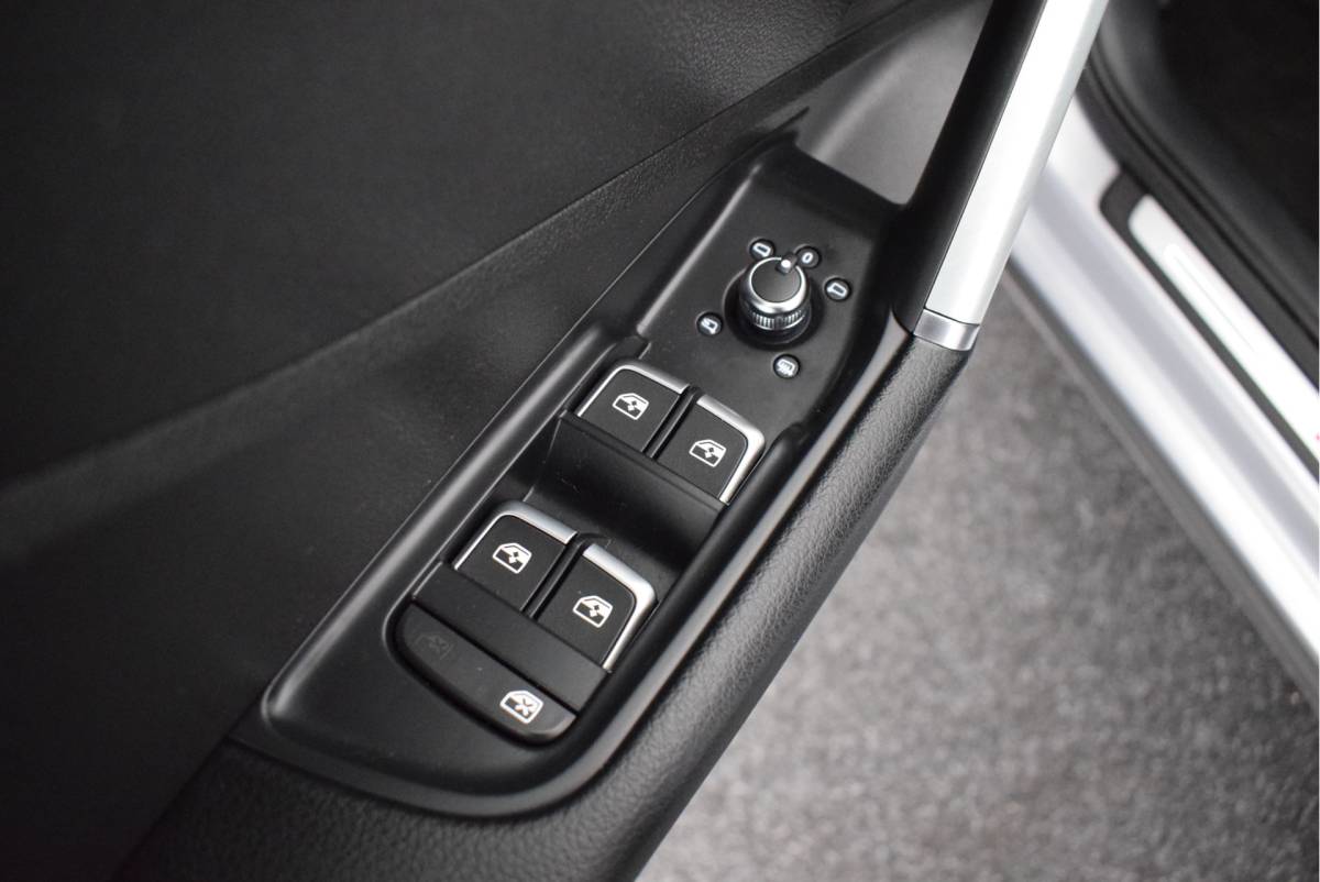 Audi Q2 Audi Q2 2.0 TFSI 190pk S-Tronic quattro Sport Edition #1 Trekhaak Camera B&O Keyless Led Virtual Cockpit Panoramadak Navigatie