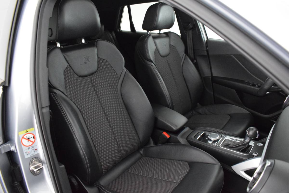 Audi Q2 Audi Q2 2.0 TFSI 190pk S-Tronic quattro Sport Edition #1 Trekhaak Camera B&O Keyless Led Virtual Cockpit Panoramadak Navigatie