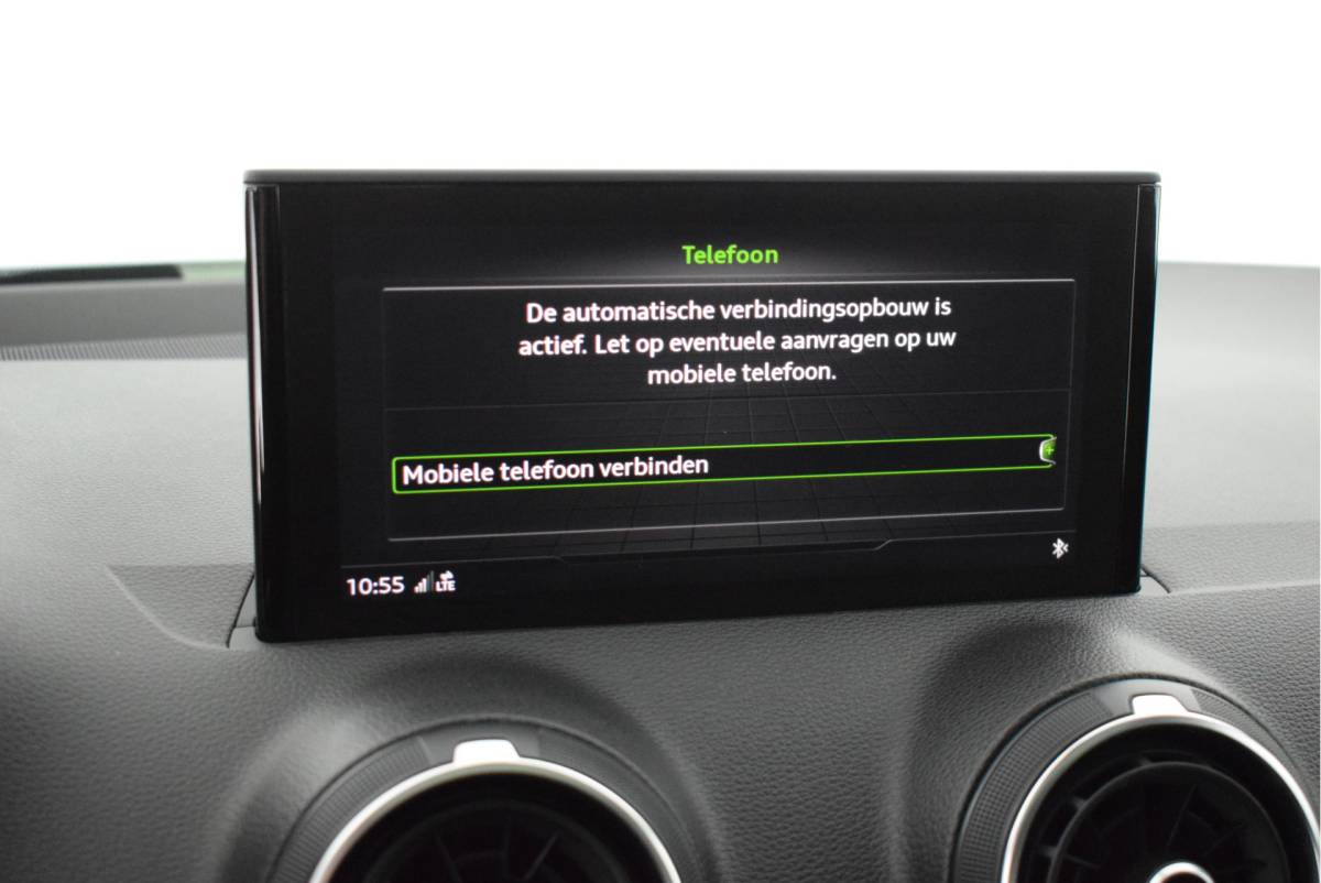 Audi Q2 Audi Q2 2.0 TFSI 190pk S-Tronic quattro Sport Edition #1 Trekhaak Camera B&O Keyless Led Virtual Cockpit Panoramadak Navigatie