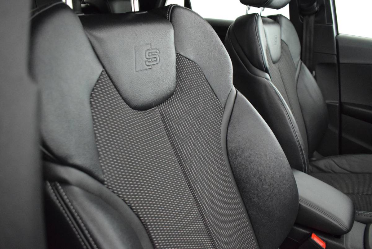 Audi Q2 Audi Q2 2.0 TFSI 190pk S-Tronic quattro Sport Edition #1 Trekhaak Camera B&O Keyless Led Virtual Cockpit Panoramadak Navigatie