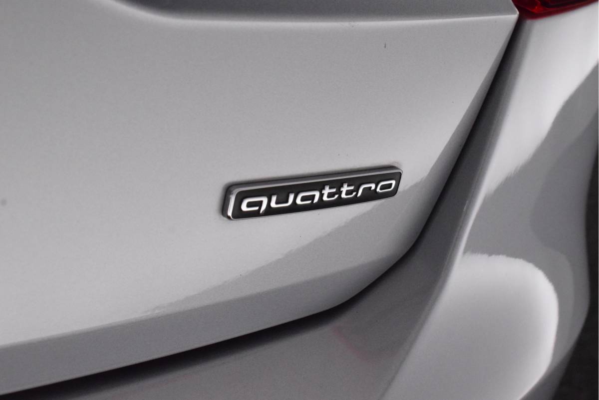 Audi Q2 Audi Q2 2.0 TFSI 190pk S-Tronic quattro Sport Edition #1 Trekhaak Camera B&O Keyless Led Virtual Cockpit Panoramadak Navigatie