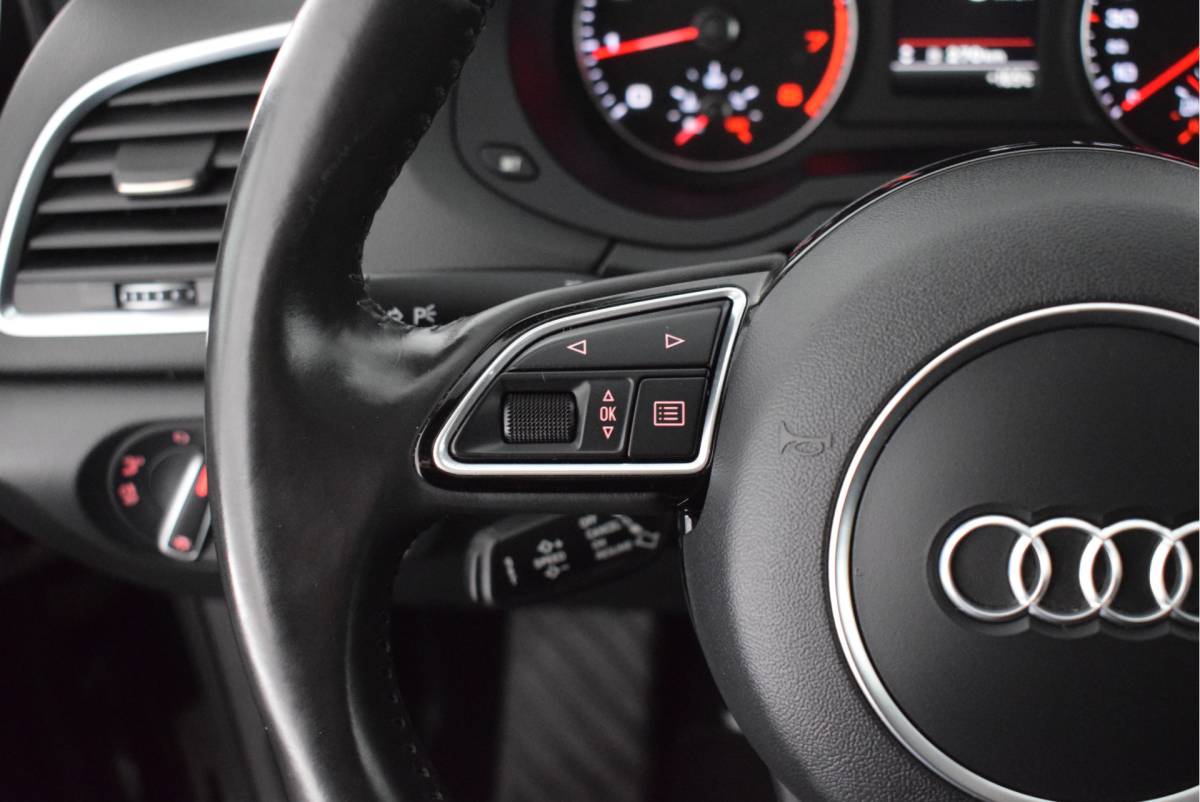 Audi Q3 Audi Q3 1.4 TFSI 125pk H6 Sport Pro Line Trekhaak Xenon Stoelverwarming Navigatie