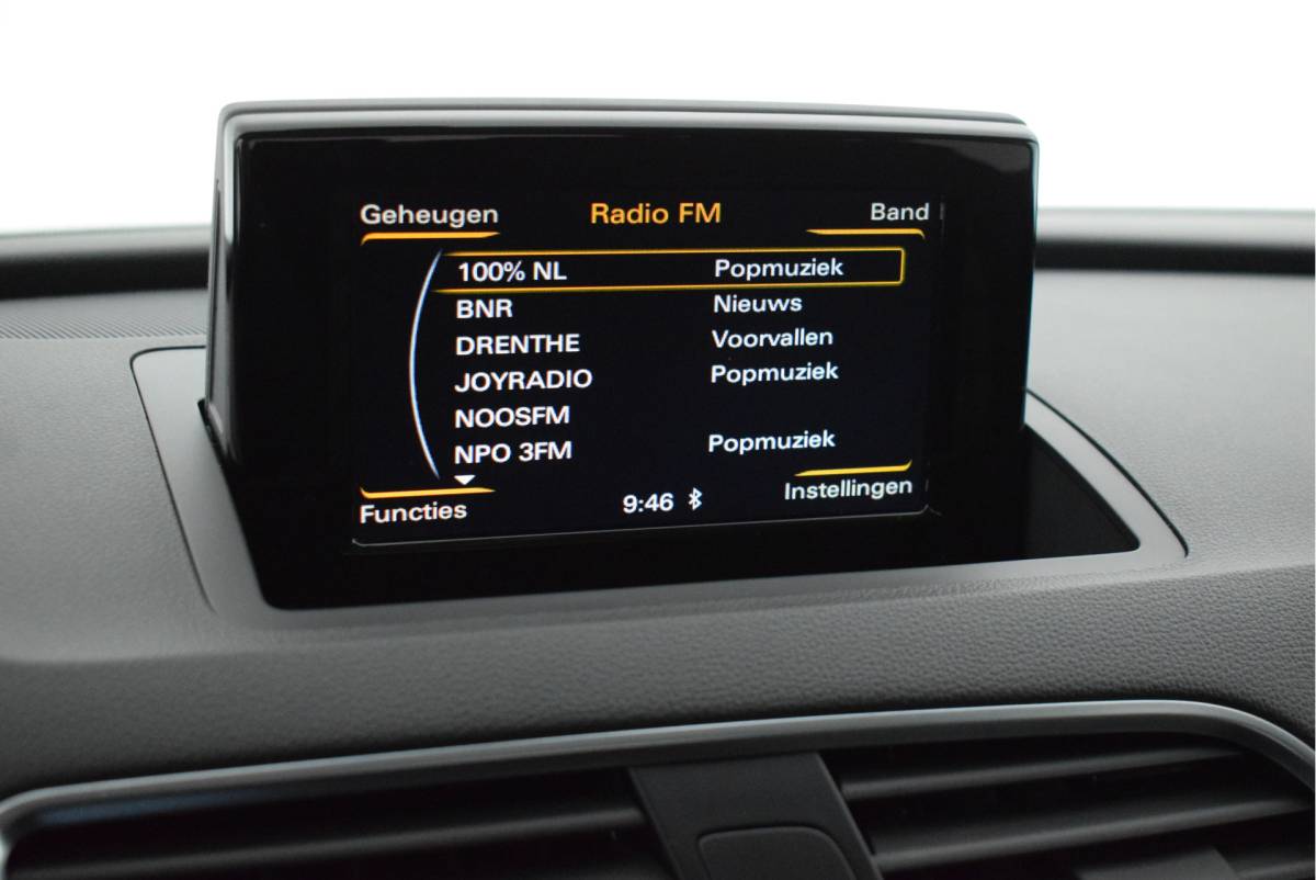 Audi Q3 Audi Q3 1.4 TFSI 125pk H6 Sport Pro Line Trekhaak Xenon Stoelverwarming Navigatie