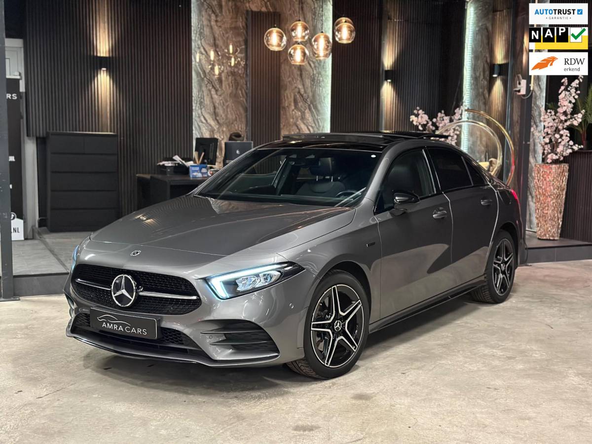 Mercedes-Benz A-Klasse Mercedes-Benz A-klasse 250e Limousine |AMG|PANO|SFEER|BOMVOL