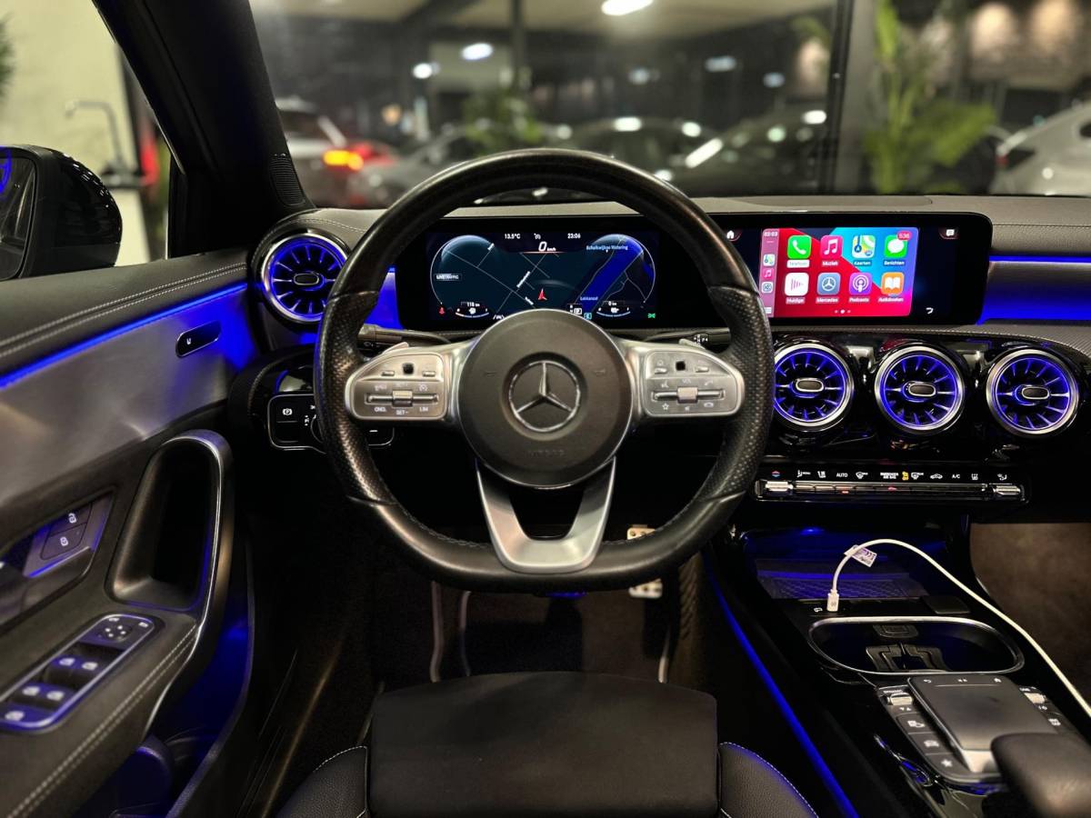 Mercedes-Benz A-Klasse Mercedes-Benz A-klasse 250e Limousine |AMG|PANO|SFEER|BOMVOL