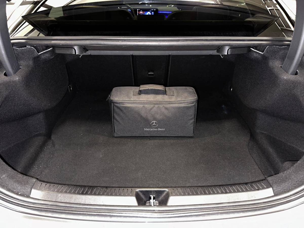 Mercedes-Benz A-Klasse Mercedes-Benz A-klasse 250e Limousine |AMG|PANO|SFEER|BOMVOL