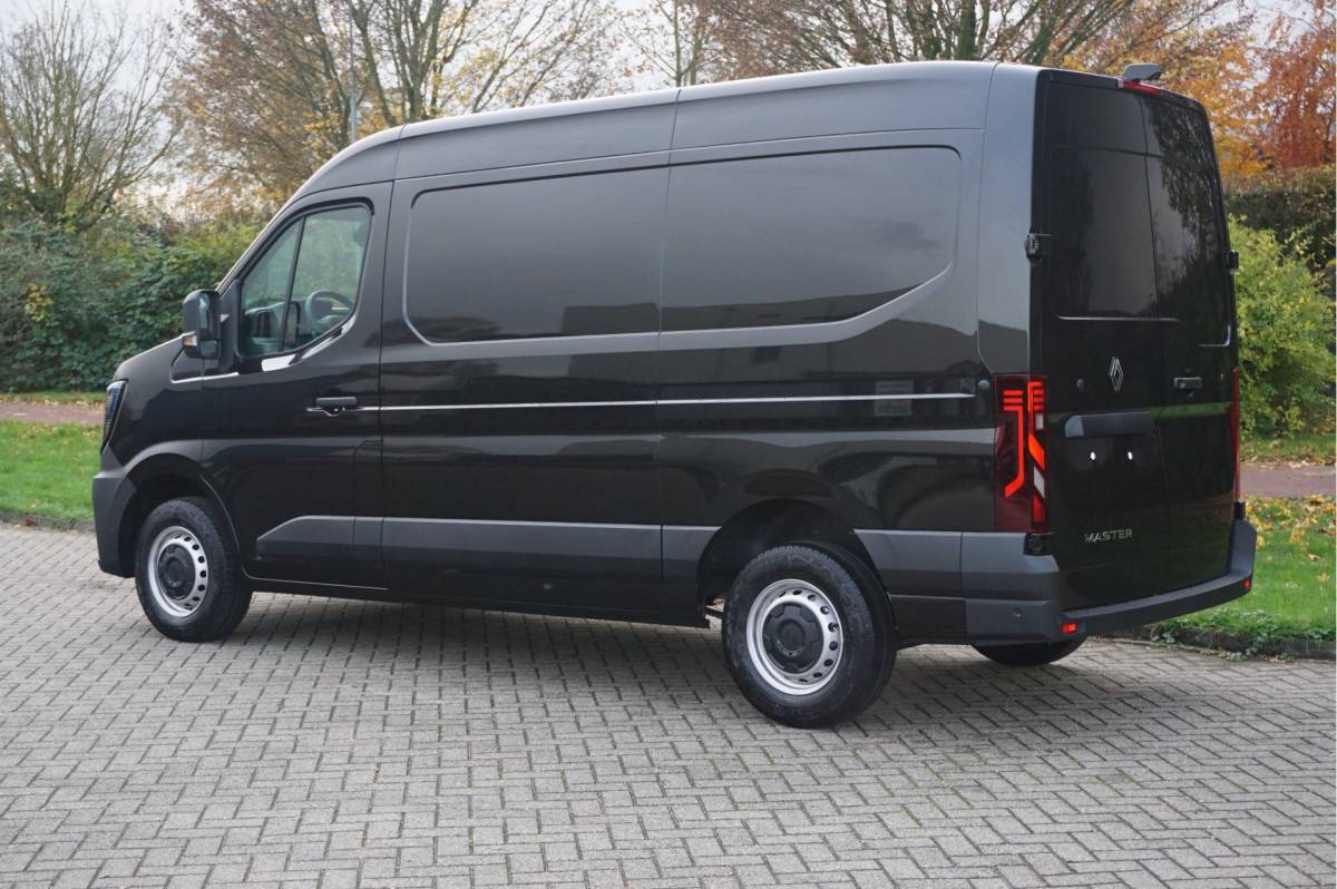 Renault Master Renault Master T35 170PK L2H2 BPM VRIJ!! 10″ R-Link Navi, Camera, LED!! NR. 607