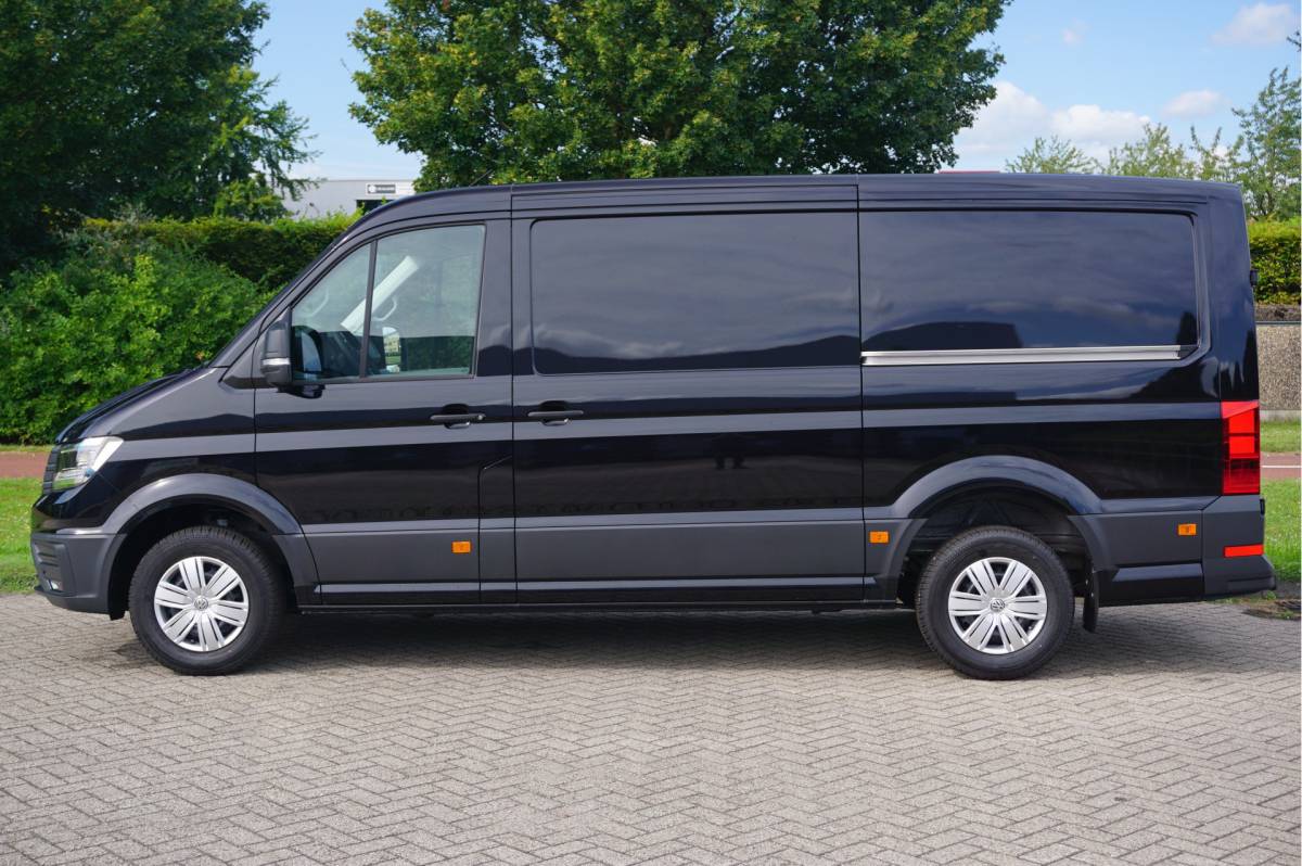 Volkswagen Crafter Volkswagen Crafter 35 177PK L3H2 AUT Facelift BPM VRIJ!! 13″ Navi, Cam, Gev. Stoel, LED, 2x Schuifdeur!! NR. 818
