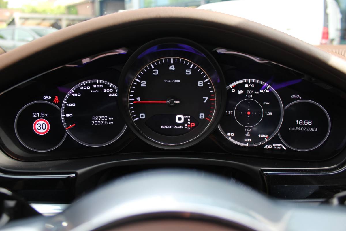 Porsche Panamera Porsche Panamera Sport Turismo 2.9 4S – PANODAK – SPORTCHRONO – LUCHTVERING – BURMESTER –