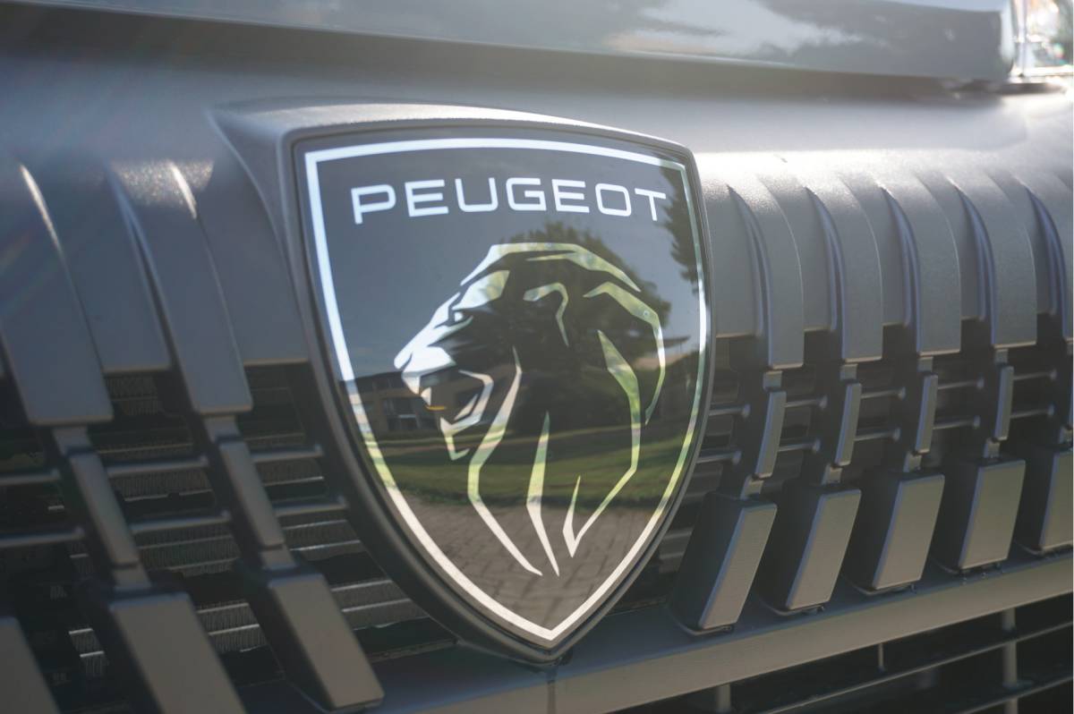 Peugeot Boxer Peugeot Boxer 35+ Heavy 2.2HDI 180PK EAT8 Automaat L3H2 BPM VRIJ!! 10″ Navi, Clima. Cam, 270º Deur!! NR. 131