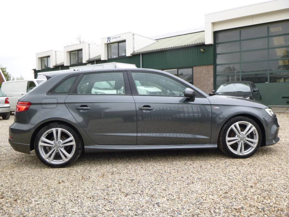 Audi A3 Audi A3 Sportback 35 TFSI CoD Advance Sport S-LINE DIGI KLOK