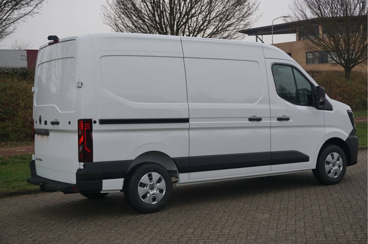 Renault Master Renault Master T35 150PK Extra L2H2 BPM VRIJ!! 10″ R-Link scherm, Camera, Trekhaak 2x schuifdeur!! NR. E526*