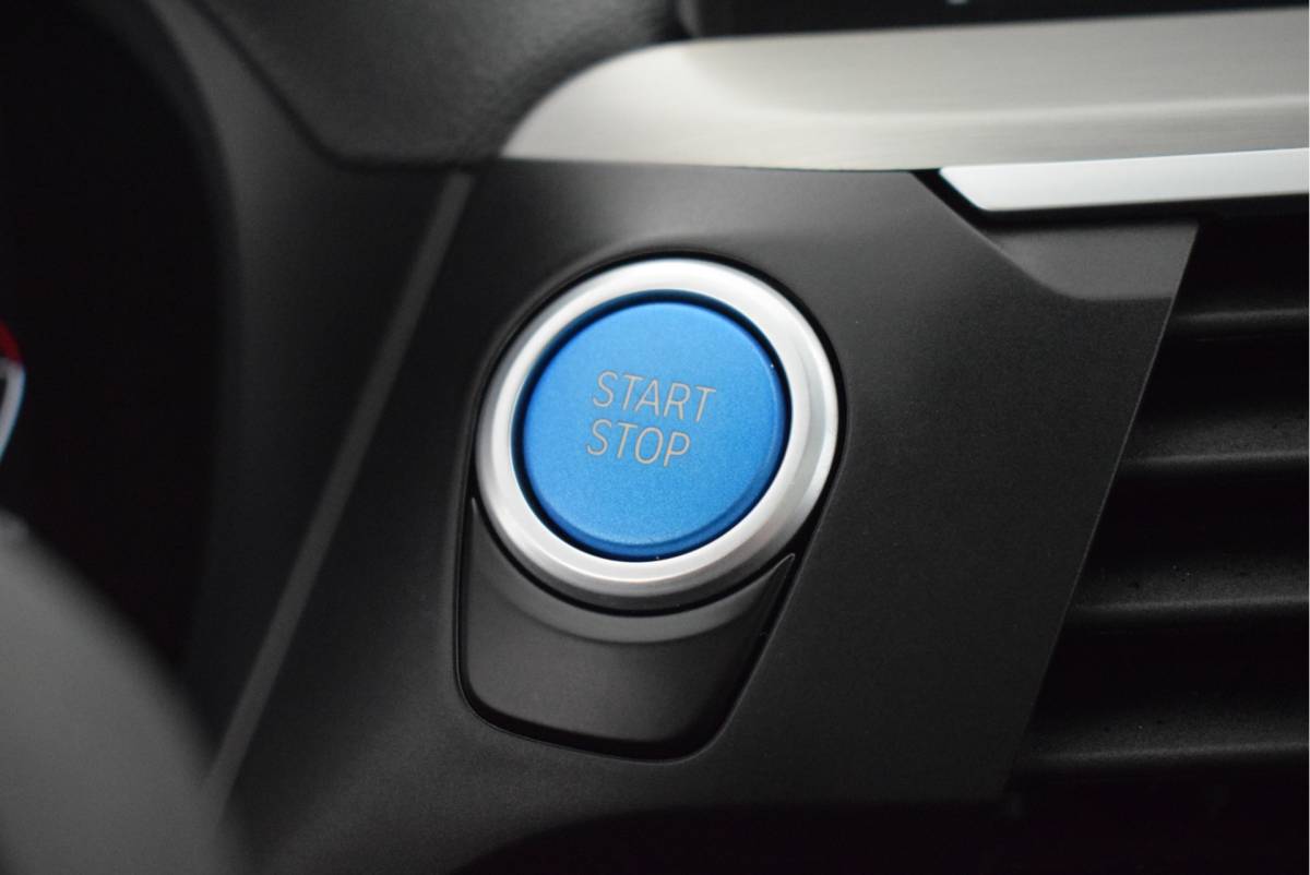 BMW iX3 BMW iX3 286pk High Executive 80 kWh Trekhaak 360Camera harman/kardon Leder Stoelverwarming Navigatie