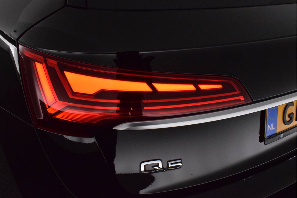 Audi Q5 Audi Q5 50 TFSI e 299pk Advanced edition Trekhaak Camera Keyless Matrix Led Stoelverwarming Virtual Cockpit