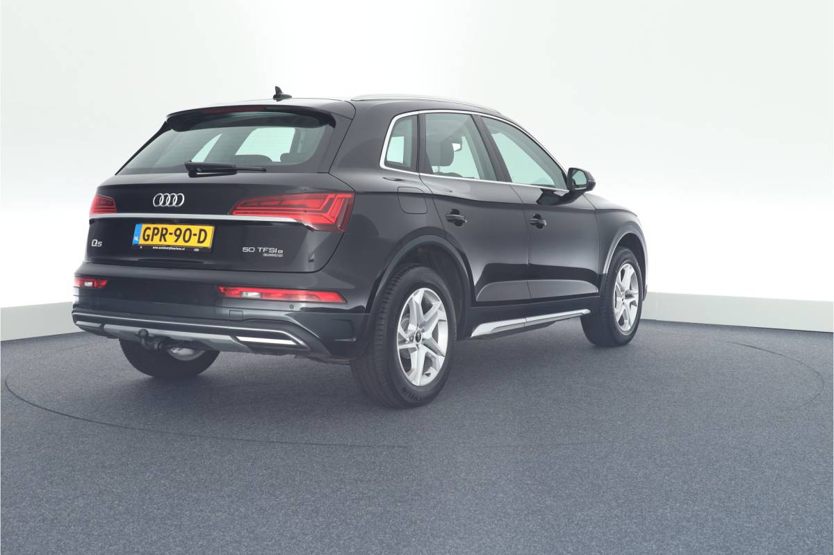 Audi Q5 Audi Q5 50 TFSI e 299pk Advanced edition Trekhaak Camera Keyless Matrix Led Stoelverwarming Virtual Cockpit