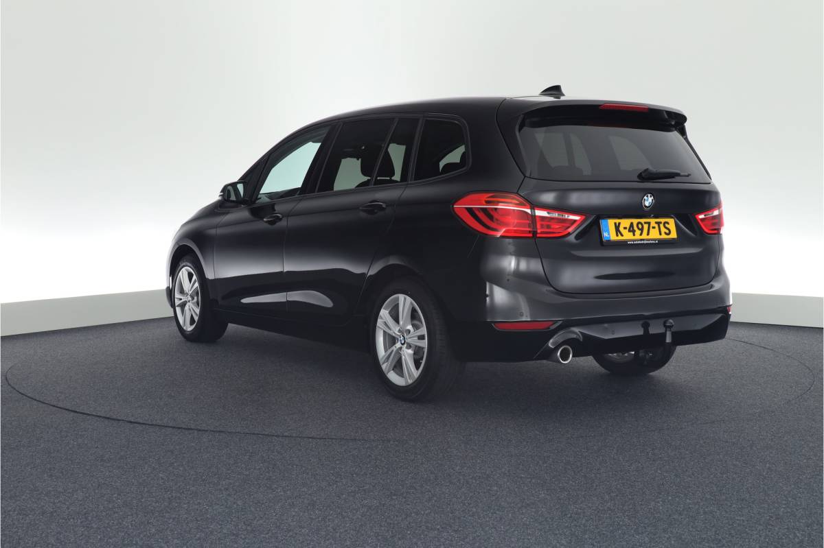 BMW 2 Serie BMW 2-serie Gran Tourer 218i 140pk Automaat 7Pers. Executive Trekhaak Camera Stoelverwarming Navigatie