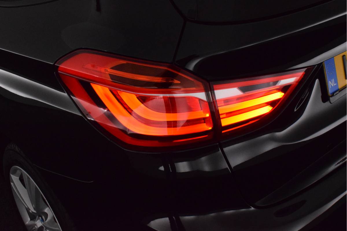 BMW 2 Serie BMW 2-serie Gran Tourer 218i 140pk Automaat 7Pers. Executive Trekhaak Camera Stoelverwarming Navigatie