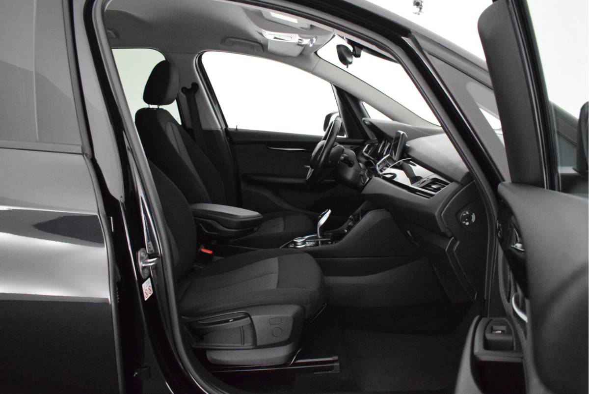 BMW 2 Serie BMW 2-serie Gran Tourer 218i 140pk Automaat 7Pers. Executive Trekhaak Camera Stoelverwarming Navigatie