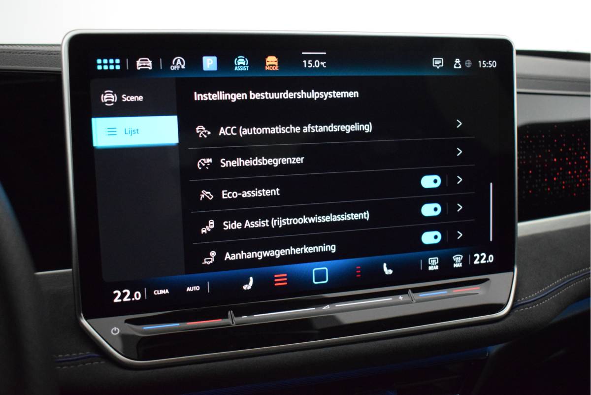 Volkswagen Passat Volkswagen Passat Variant 1.5 eTSI 150pk DSG R-Line Business Black Style Trekhaak Camera Panoramadak Massage Stoelverwarming Navigatie