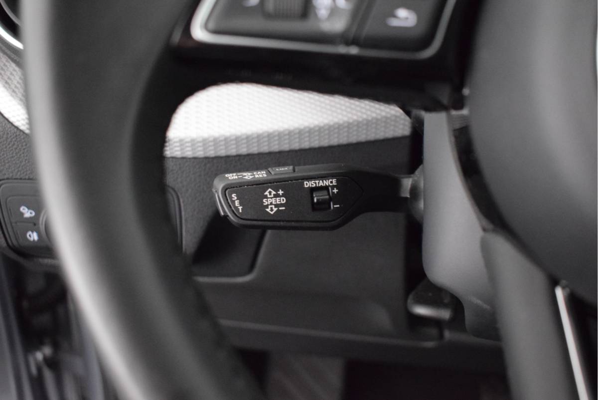 Audi Q2 Audi Q2 35 TFSI 150pk S-Tronic Business Edition App-Connect Led Keyless Camera Stoelverwarming