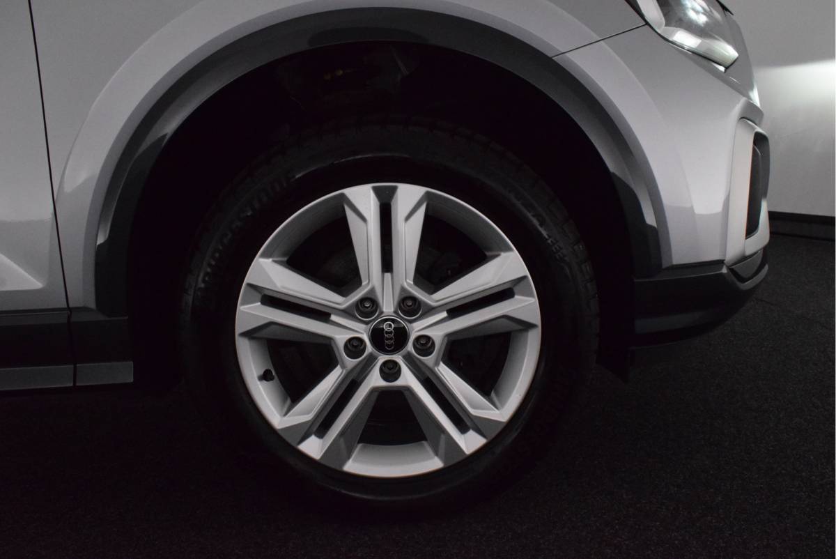 Audi Q2 Audi Q2 35 TFSI 150pk S-Tronic Business Edition App-Connect Led Keyless Camera Stoelverwarming