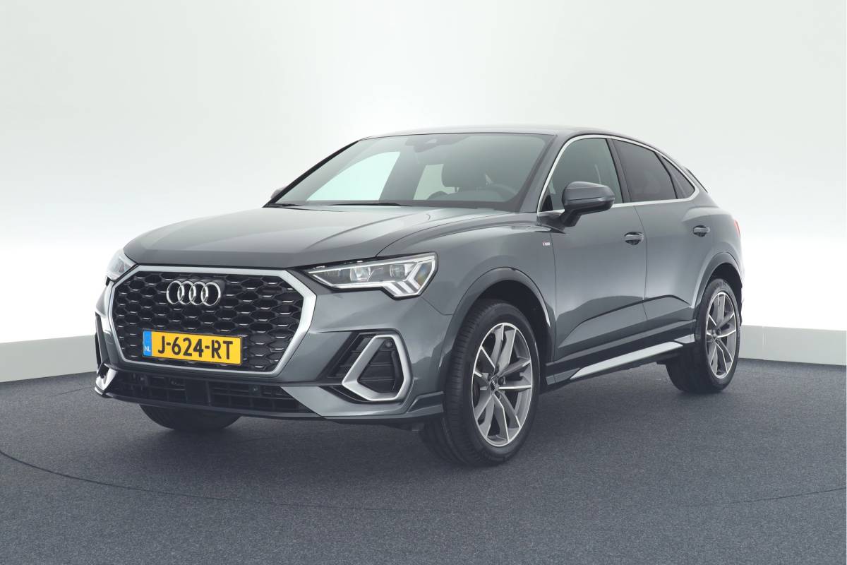 Audi Q3 Audi Q3 Sportback 35 TFSI 150pk S-Tronic 2x S-Line Trekhaak Camera Navigatie Led