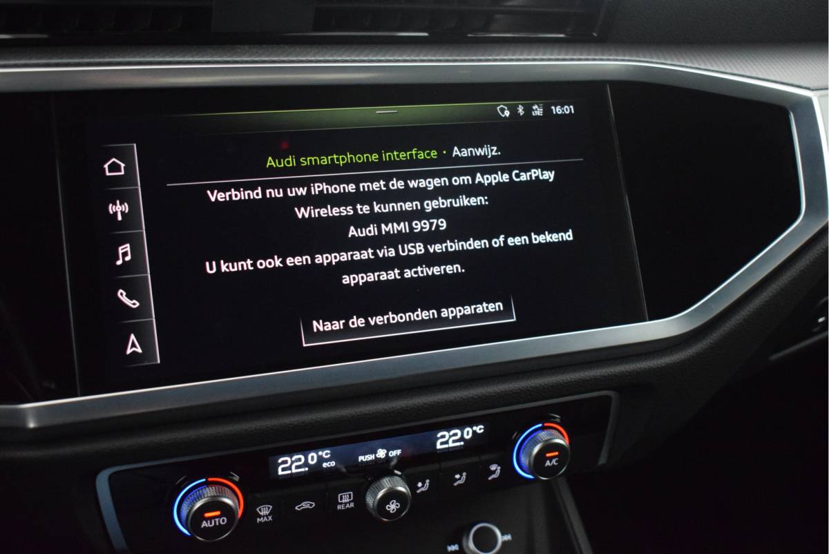 Audi Q3 Audi Q3 Sportback 35 TFSI 150pk S-Tronic 2x S-Line Trekhaak Camera Navigatie Led