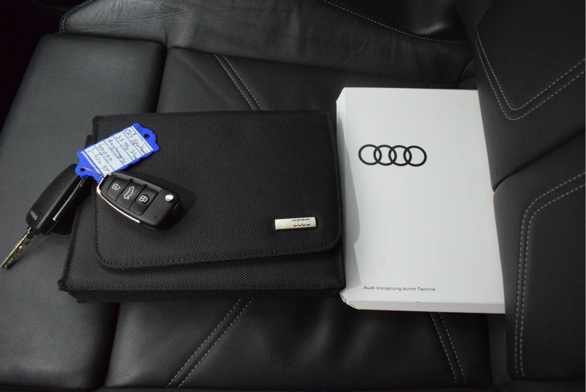 Audi Q3 Audi Q3 Sportback 35 TFSI 150pk S-Tronic 2x S-Line Trekhaak Camera Navigatie Led