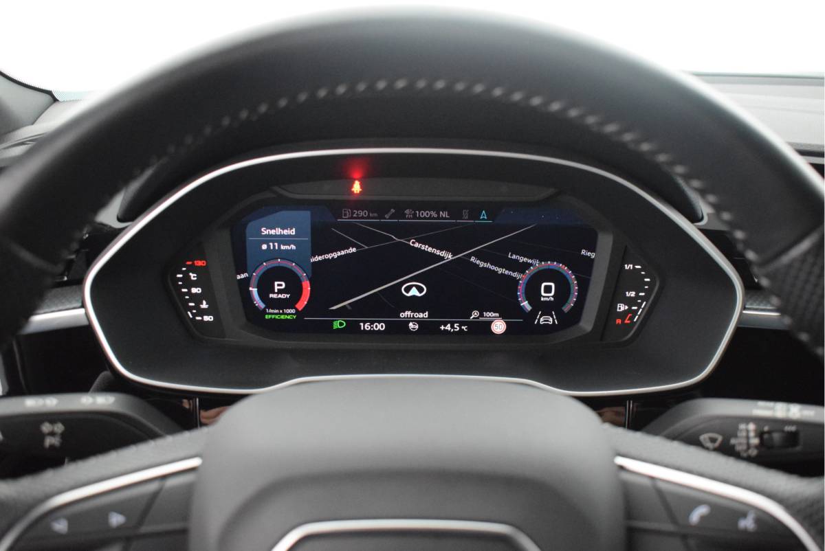 Audi Q3 Audi Q3 Sportback 35 TFSI 150pk S-Tronic 2x S-Line Trekhaak Camera Navigatie Led