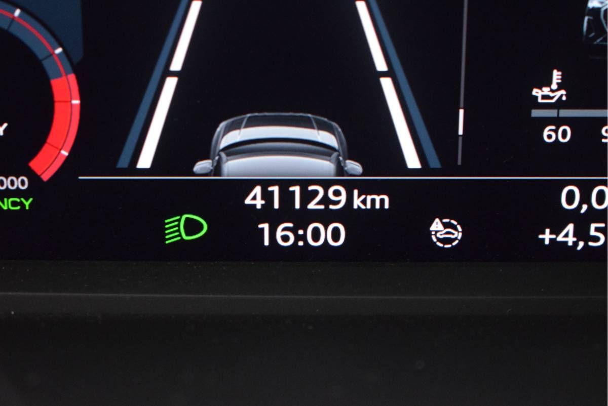 Audi Q3 Audi Q3 Sportback 35 TFSI 150pk S-Tronic 2x S-Line Trekhaak Camera Navigatie Led