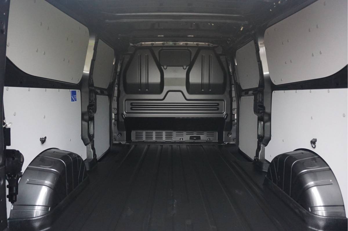 Ford Transit Custom Ford Transit Custom 320L 170PK Aut. Limited BPM VRIJ!! 13″ Navi, Adap. Cruise, Camera, 17″ LM, LED!! NR. 463
