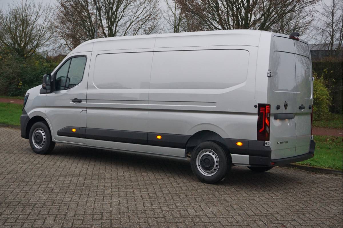Renault Master Renault Master T35 170PK L3H2 BPM VRIJ!! 10″ R-Link Navi, Camera, LED 270Gr Deur!! NR. 849