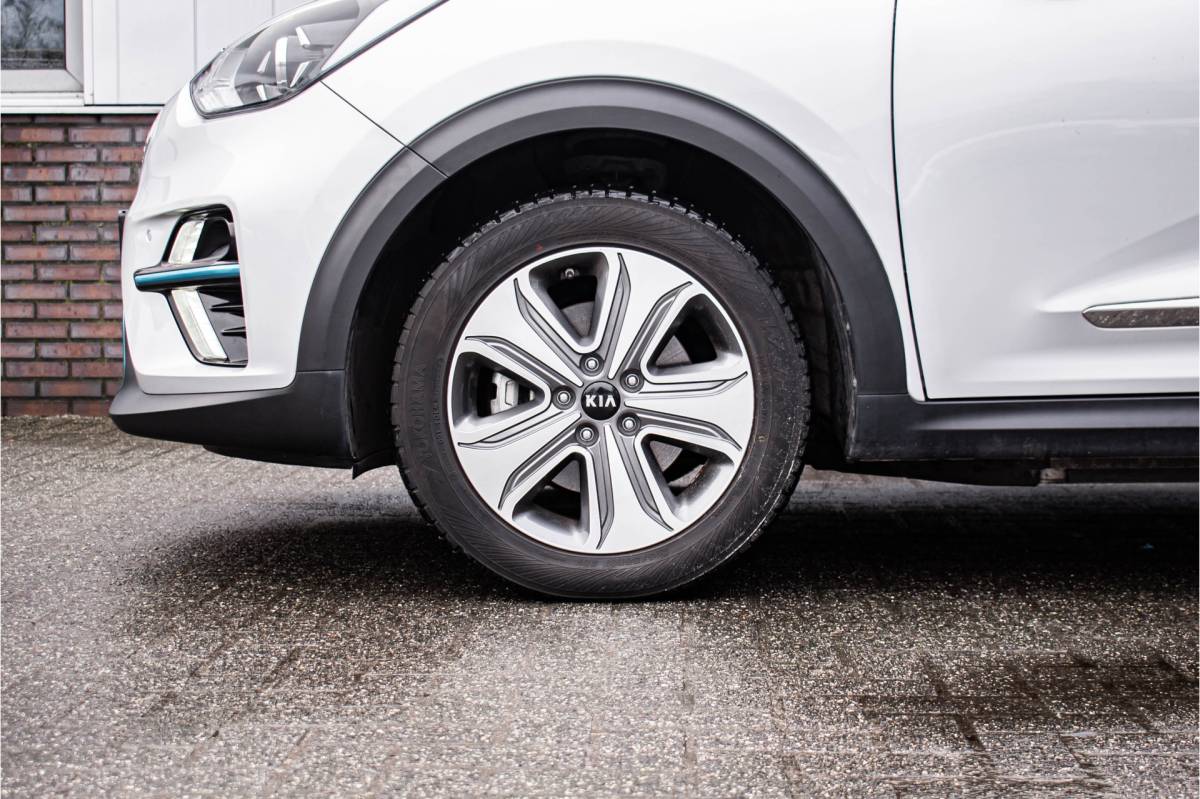 Kia e-Niro Kia e-Niro DynamicPlusLine 64 kWh | Grote accu | 400km range