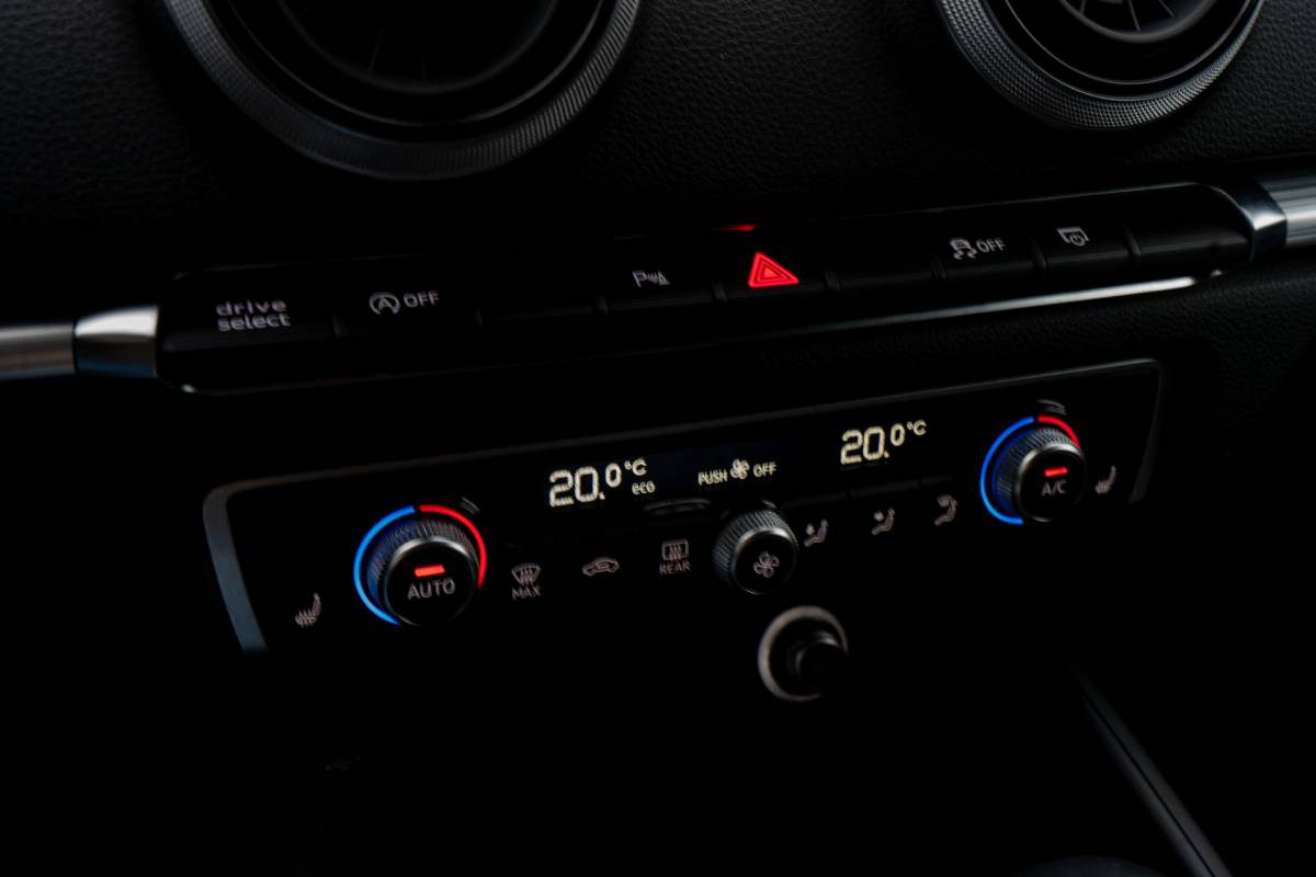 Audi A3 Audi A3 Sportback 1.5 TFSI CoD Aut. Design Pro Line Plus Virtual cockpit/ Navigatie/ Sportstoelen/ Navigatie/ Blindspot/ Stoelverwarming/ Trekhaak