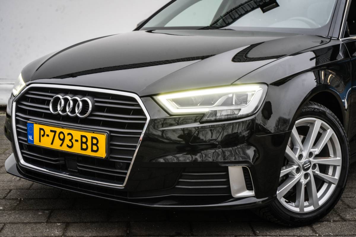Audi A3 Audi A3 Sportback 1.5 TFSI CoD Aut. Design Pro Line Plus Virtual cockpit/ Navigatie/ Sportstoelen/ Navigatie/ Blindspot/ Stoelverwarming/ Trekhaak