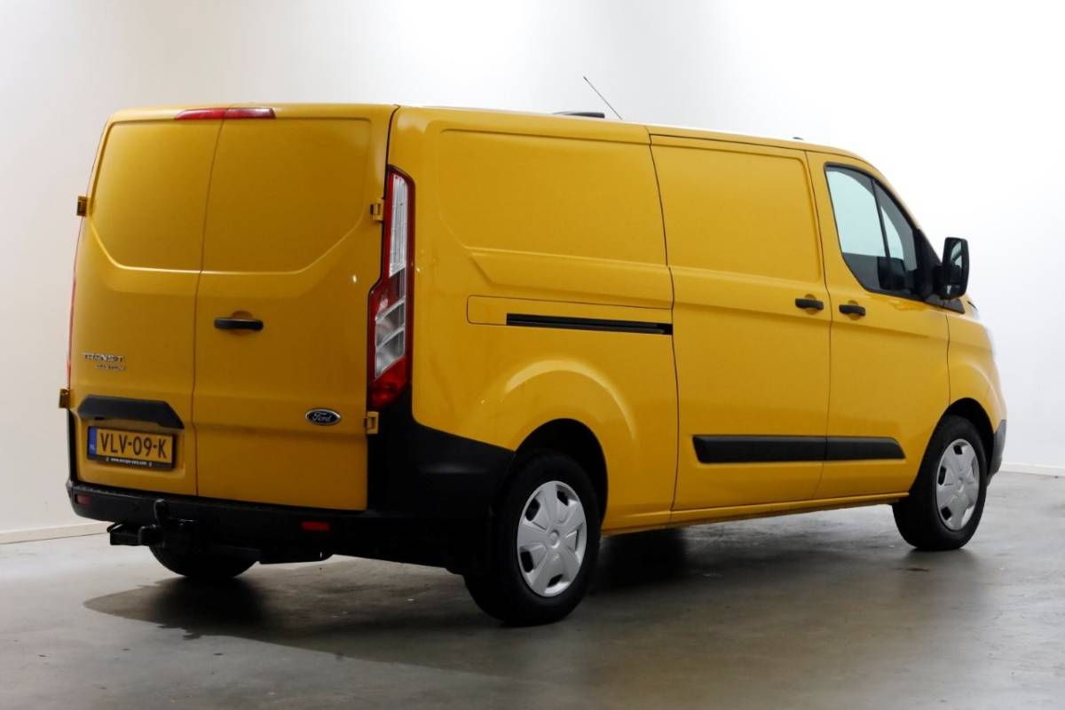 Ford Transit Custom Ford Transit Custom 340 2.0 TDCI 130pk E6 L2H1 Trend Airco/Trekhaak 2800kg 11-2021