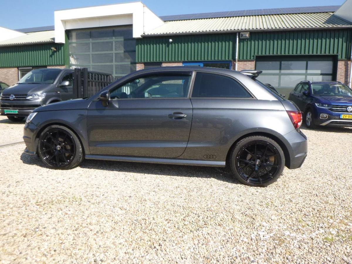 Audi A1 Audi A1 1.4 TFSI CoD Sport Pro Line S SCHAALSTOELEN 160 PK