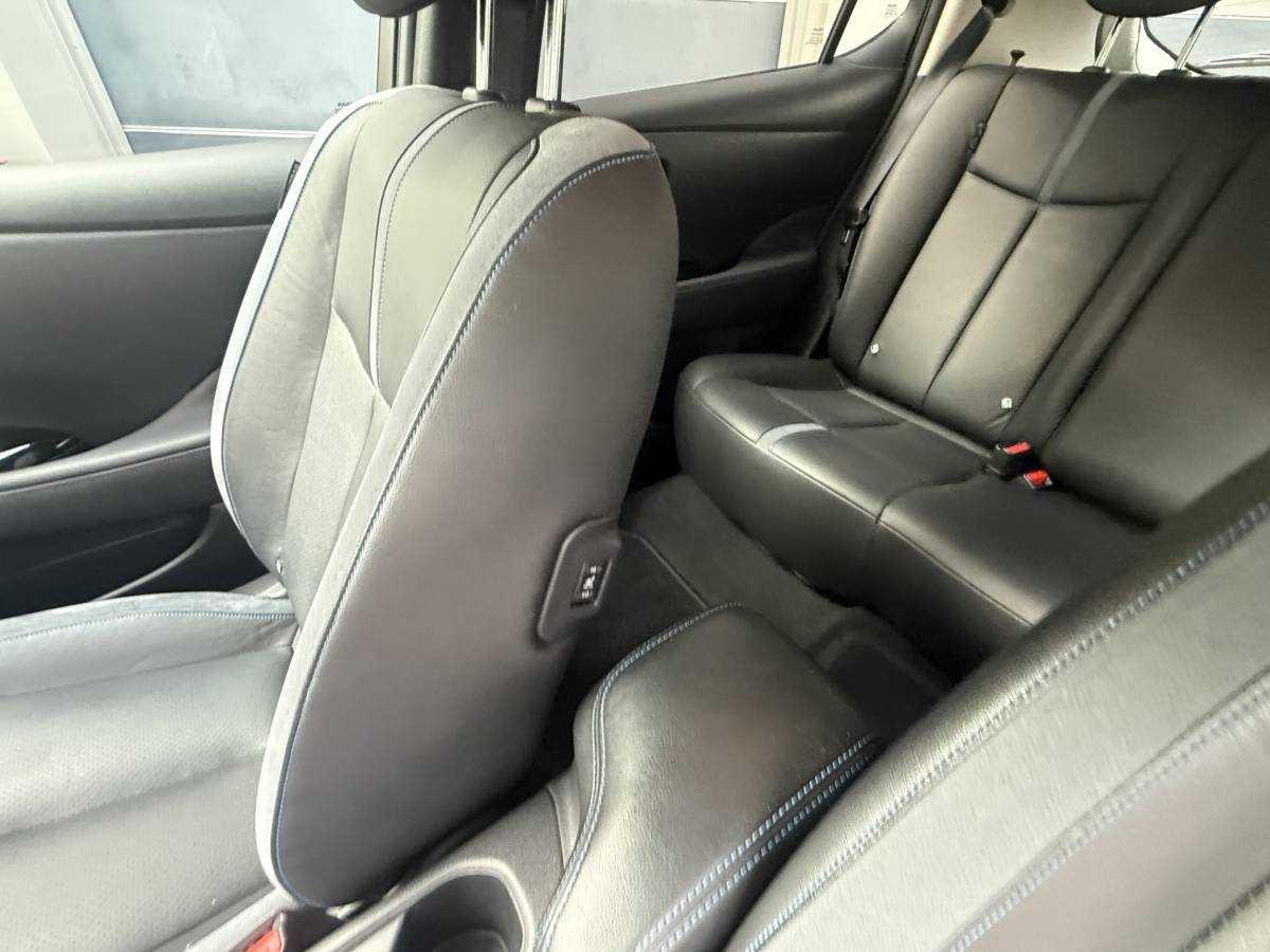 Nissan Leaf Nissan LEAF Tekna 40 kWh Bj 2019 Km 74.014 Leer,Stoelverwaming,Navi,Camera,17Inch 150PK