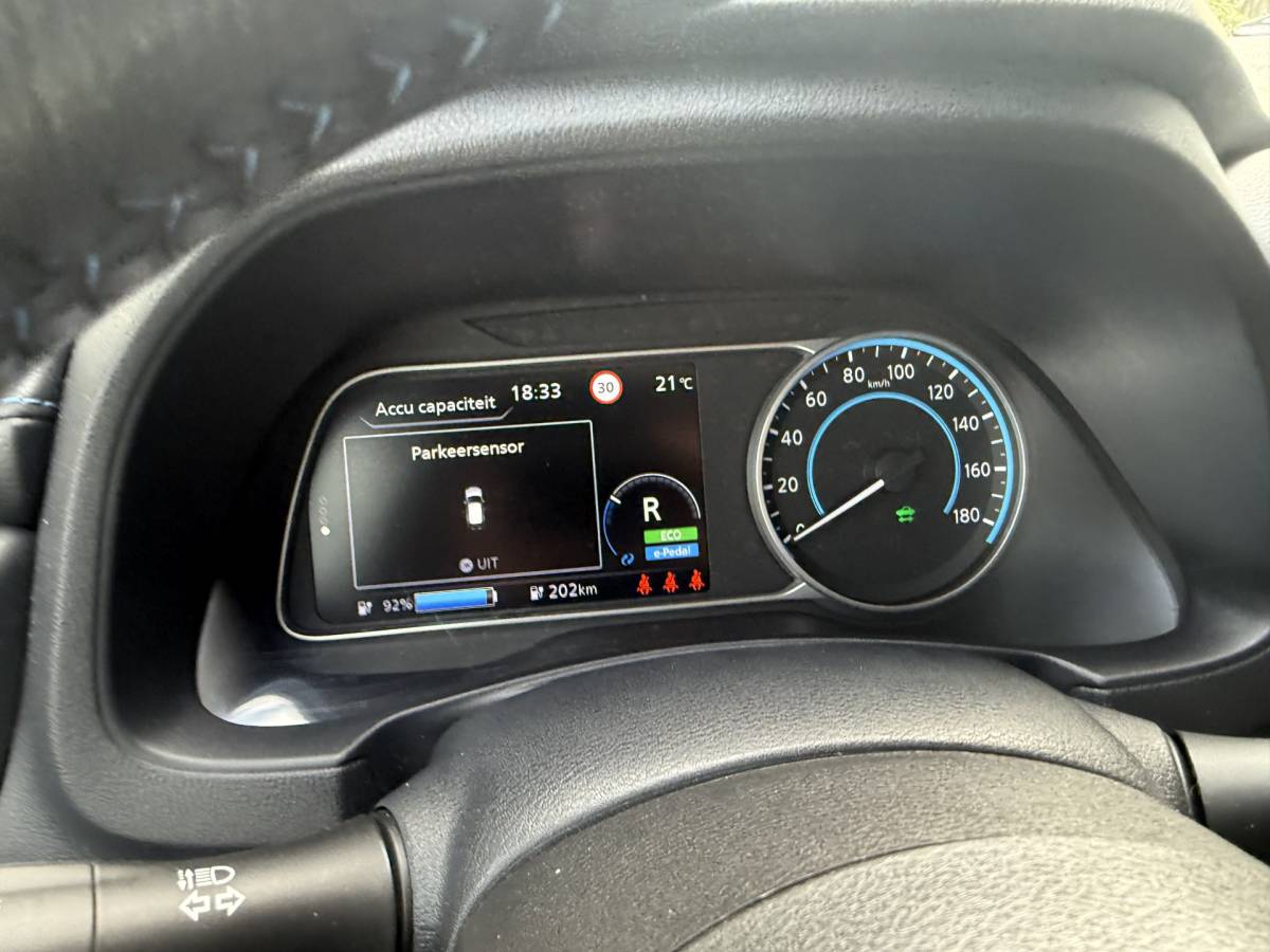 Nissan Leaf Nissan LEAF Tekna 40 kWh Bj 2019 Km 74.014 Leer,Stoelverwaming,Navi,Camera,17Inch 150PK