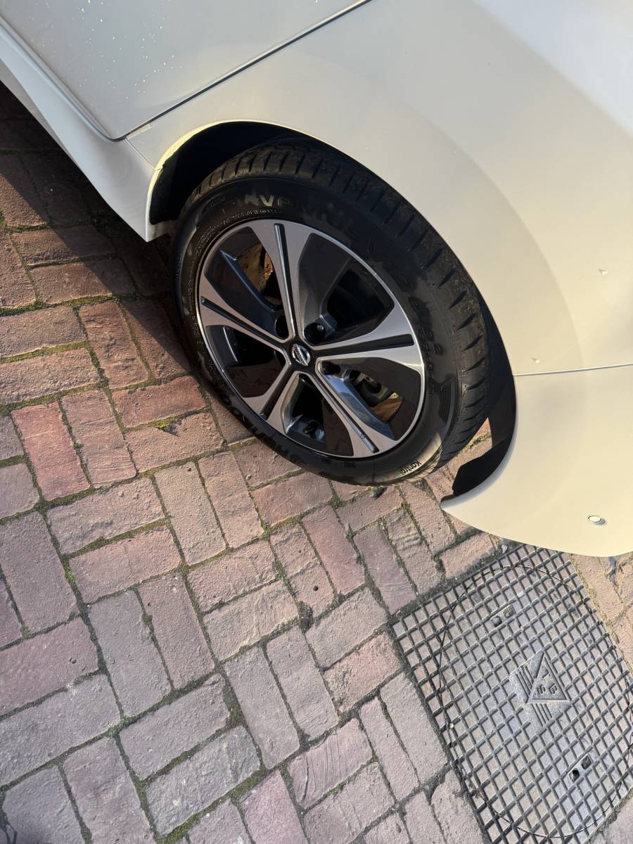 Nissan Leaf Nissan LEAF Tekna 40 kWh Bj 2019 Km 74.014 Leer,Stoelverwaming,Navi,Camera,17Inch 150PK