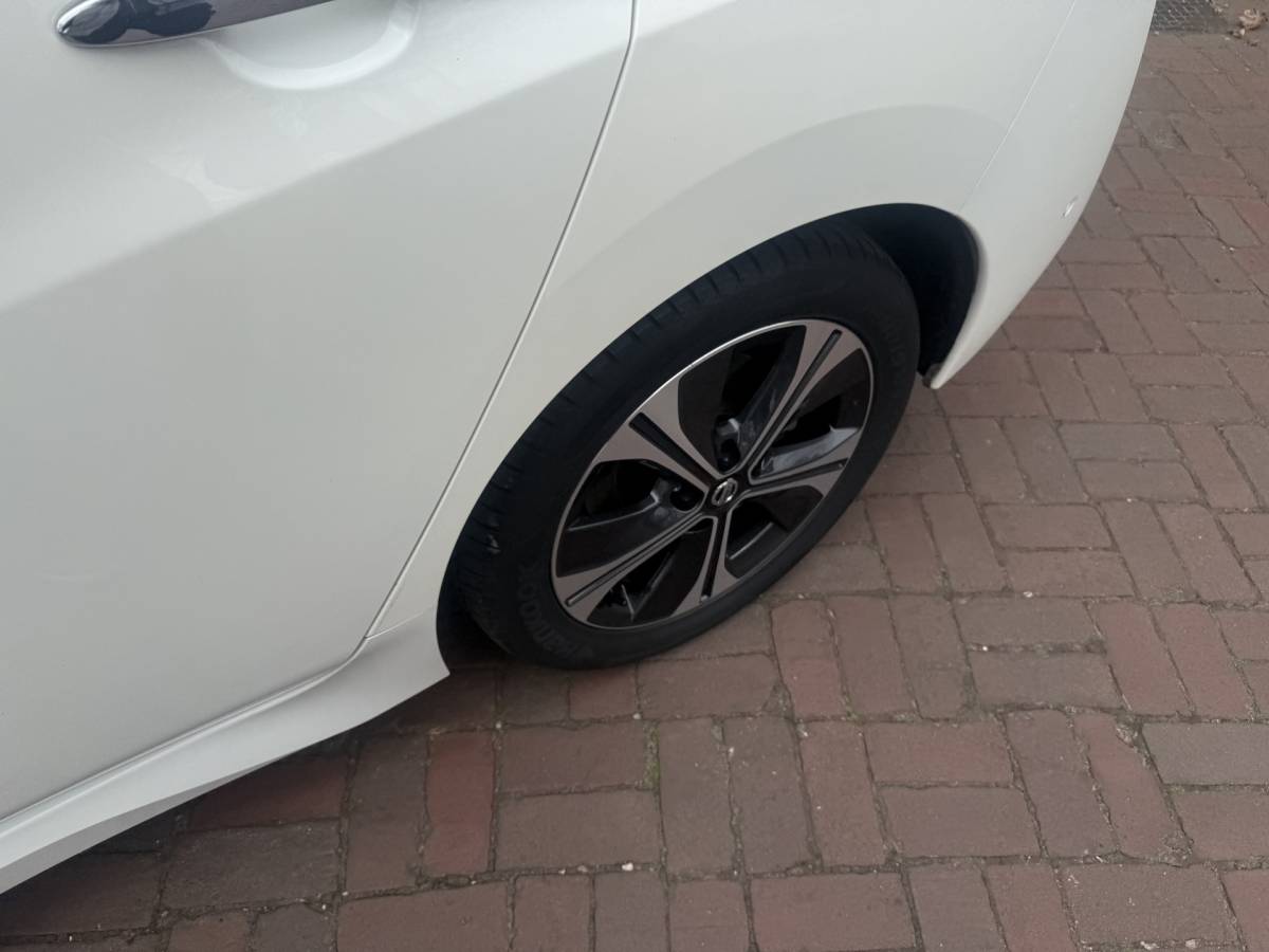 Nissan Leaf Nissan LEAF Tekna 40 kWh Bj 2019 Km 74.014 Leer,Stoelverwaming,Navi,Camera,17Inch 150PK