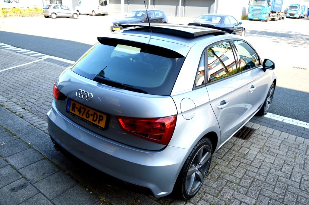 Audi A1 Sportback Audi A1 SPORTBACK 1.0 TFSI Design S-tronic PDC/NAVI/LMV/PANO