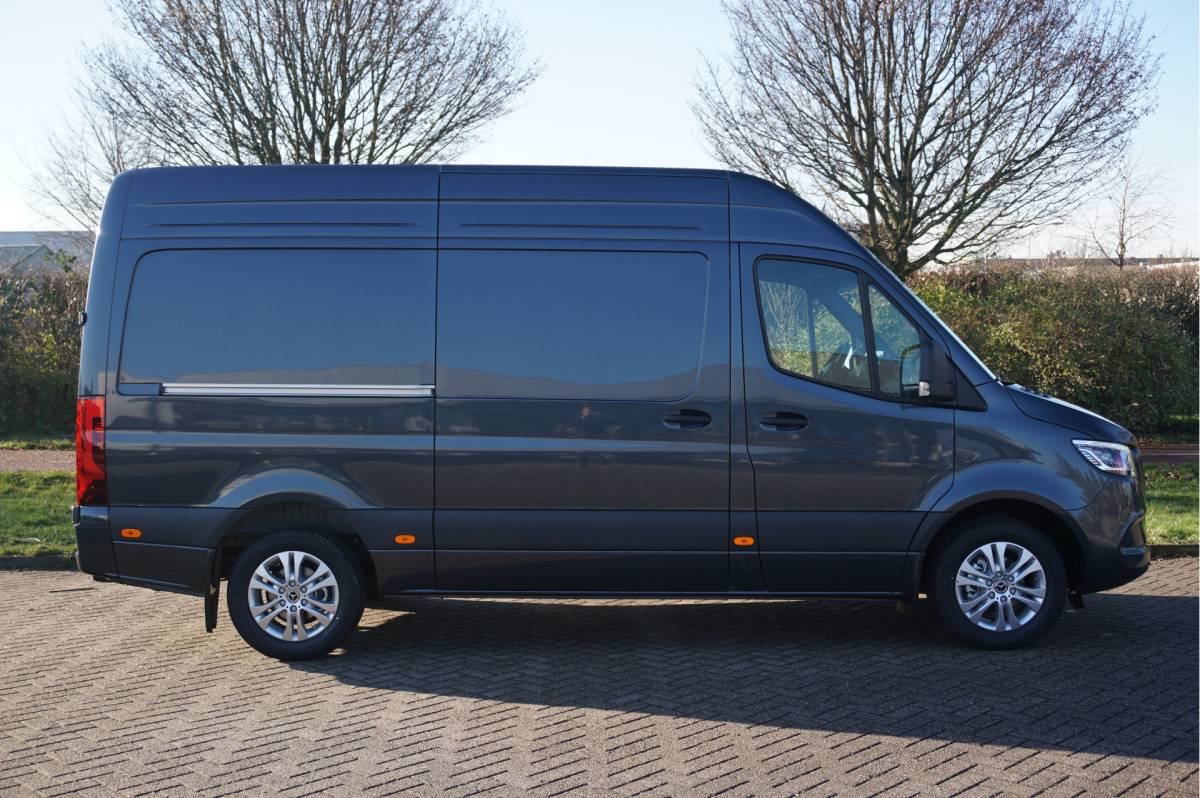 Mercedes-Benz Sprinter Mercedes-Benz Sprinter 319CDI Select L2H2 BPM VRIJ 10.25″ Mbux, ACC, LED, 17″ LM 3.5T Trekhaak!! NR. 848